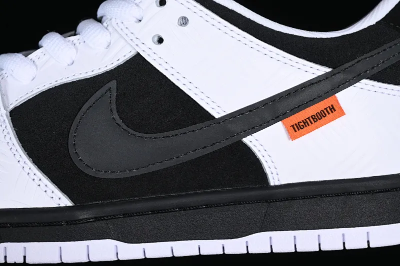 All categories Nk SB Dunk series Nk SB Dunk Low low-top sneakers F version Tightbooth x Nk SB Dunk joint model Reverse Panda SB low-top casual sports skateboard shoes FD2629-100